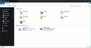 File Explorer in Windows 10 sta ottenendo un tema scuro