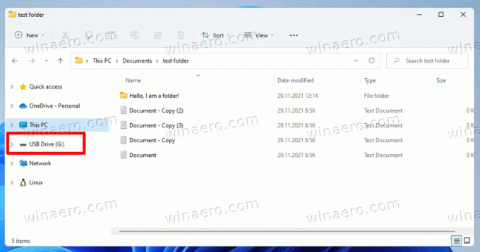 כברירת מחדל, כוננים נשלפים מופיעים בחלונית הניווט ב-Windows 11