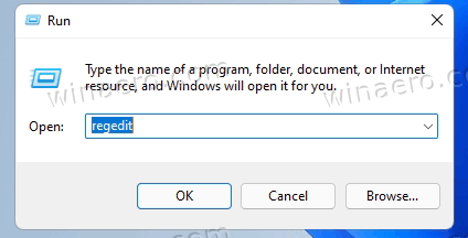 Windows 11 введите Regedit в диалоговом окне " Выполнить"